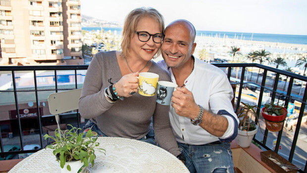 Näin Miss XL Johanna Karjunen löysi rakkaansa Espanjasta – ”Lähdin kävelemään paniikissa” Johanna Karjunen ja Giuseppe Mennillo kohtasivat Espanjassa.