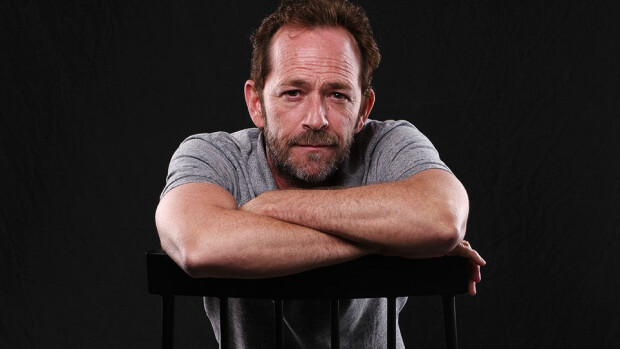 Näyttelijä Luke Perry kuoli rajuun halvauskohtaukseen - toivo eli hetken, mutta vauriot olivat liian laajat Luke Perry