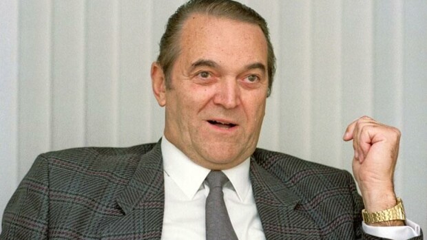 Avioeroa hakeva multimiljonääri Yrjö Paulow, 91, aikoo jättää vaimonsa puille paljaille eron jälkeen – yksi tosiasia hidastaa poikkeuksellista aikomusta! Yrjö Paulow jättää vaimonsa rahattomaksi.