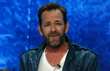Luke Perry sai polttohautauksen - tuhkat siroteltiin tähden maatilalle Tennesseessä