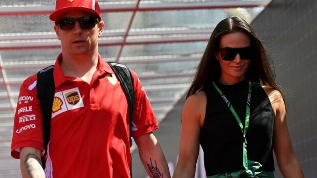 Podcast - F1-kuski Kimi Räikkönen avautuu lapsistaan ja perhe-elämästä kiireen keskellä: ”Niissä tilanteissa tunnen aika paljon syyllisyyttä” kimi ja minttu räikkönen