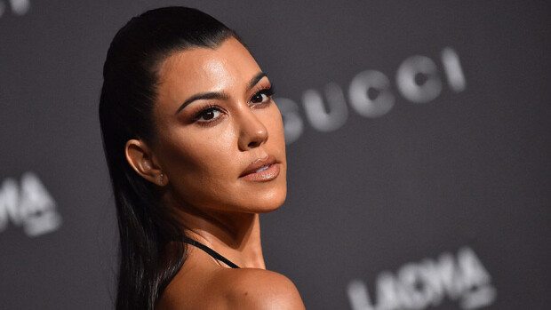 Kourtney Kardashianin Suomen-vierailun tarkoitus paljastui: juhli Lapissa ex-miehensä ja tämän 20-vuotiaan tyttöystävän kanssa - Sofia Richie julkaisi kuvan Lapista! kourtney kardashian