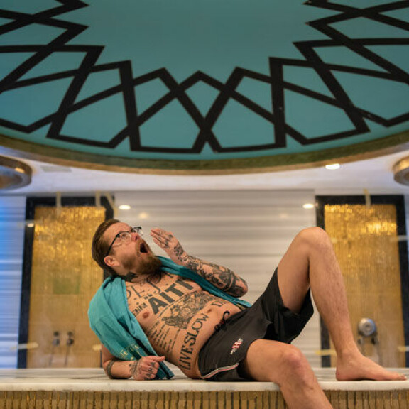 Hamam-kylpylä on yksi luksuspuolista Wallun asuttamassa lomakompleksissa. Kylpylän ohessa on myös turkkilainen sauna, suomalainen sauna sekä höyrysauna. Wallu Valpion asunto Turkissa