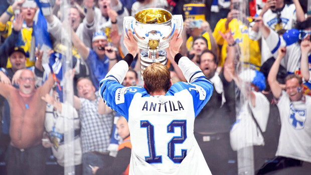 Tuoreilta maailmanmestareilta kova paljastus Bratislavasta Radio Rockille: ”Mörkö lähtee NHL:ään!” Marko Anttila.
