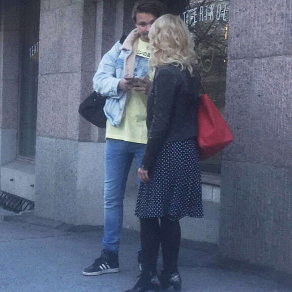 Ei mikään salasuhde enää! Roope Salminen ja Helmi-Leena Nummela kuhertelivat Tampereella - silminnäkijä: 'Tunnelma muuttui erittäin läheiseksi' - kuva! roope salminen