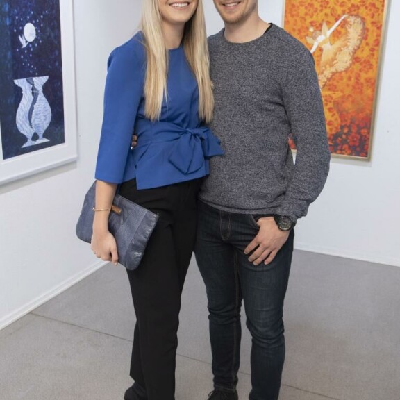 Alina ja Joonas Hanna Variksen;35-vuotisnäyttelyn avajaisissa. Hanna Varis