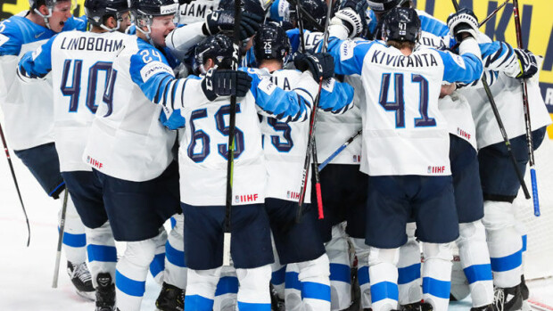 Mörkö-Marko siivitti Leijonat maailmanmestareiksi – yleisö sekosi! pelaajat