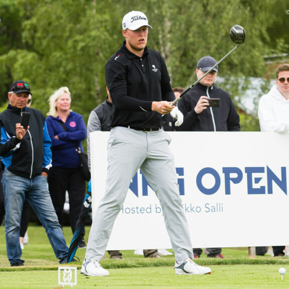 Oho! Näin Nhl-tähti Patrik Laine heilutti mailaa ammattilaistason golf-kilpailussa! Katso Laine