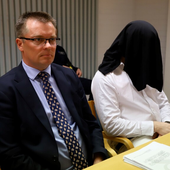 Oulun soramonttusurma käräjillä: Teloituslaukaus niskaan - yksi syytetyistä myönsi ampuneensa omaa veljeään! Katso kuvat käräjiltä! v