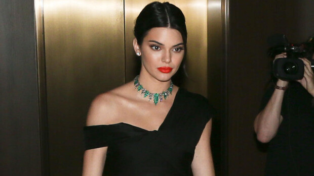 Koska kauneus! Kendall Jenner täysin alasti Instagramissa! Kendall