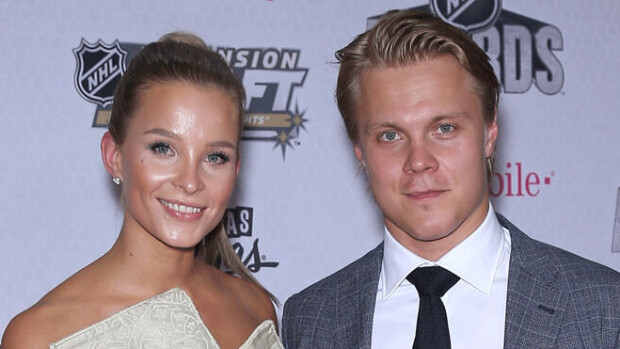 Mikael Granlund ja Emmi-rakas menivät naimisiin Helsingissä! Harhauttivat ovelasti mediaa Tuomiokirkolla! Granlundit