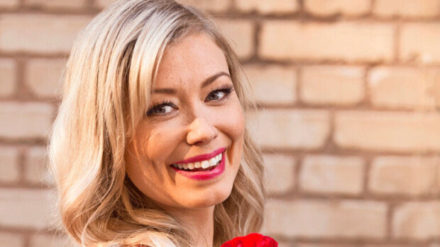 Bachelorette-kaunotar Jenny Heleniuksella kuumaa sutinaa: villiä kuhertelua englantia puhuvan komistuksen kanssa! Jenny Helenius