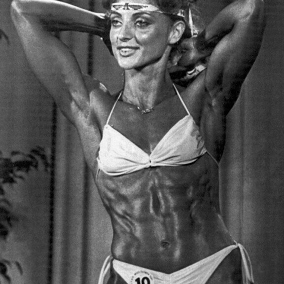 Kike voitti Miss Olympia -kilpailun vuonna 1981. Kike voitti Miss Olympia -kilpailun vuonna 1981.