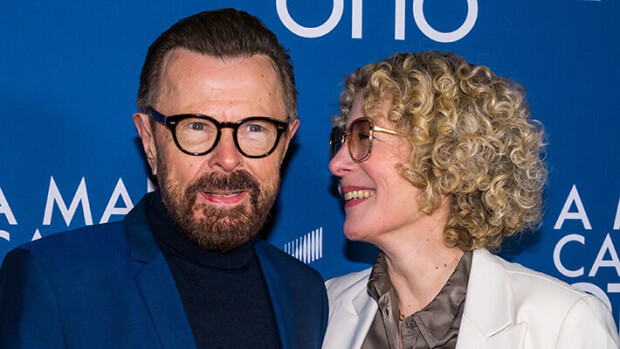 Abban Björn edusti uuden rakkaansa kanssa - naisen rintapieli kiinnitti huomion Björn ja Christina