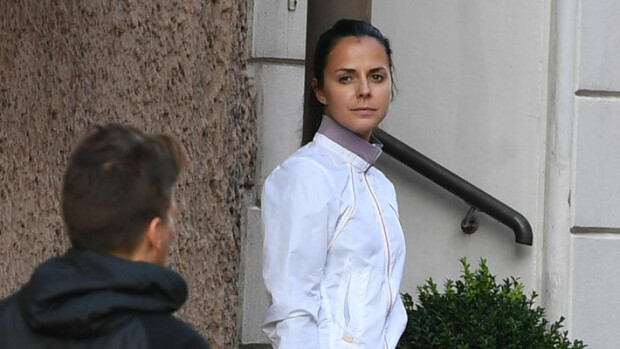 Ex-missi toipuu erosta! Satu Tuomistolla läheiset välit komean lihaskimpun kanssa – paparazzikuvat! Satu Tuomisto löysi uuden kullan.