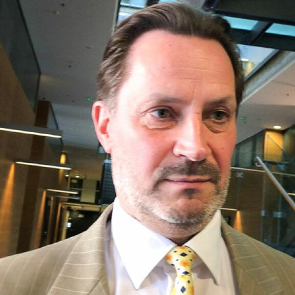 Kaarle Lehmus Helsingin poliisista toimii jutun tutkinnanjohtajana. Kaarle Lehmus Helsingin poliisista toimii jutun tutkinnanjohtajana.