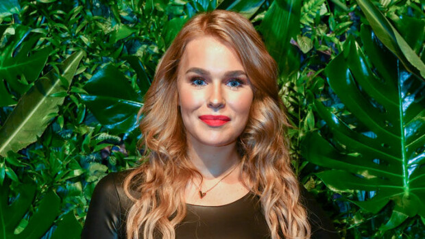 Selviytyjät-kaunotar muuttopuuhissa! Sara Sieppi muutti ökyalueelle – kuvat Seiskassa! Sara Sieppi muutti ökyalueelle.