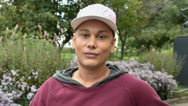 Homobaarissa riehunut Ihmis-Ken Joni Virtanen tunnustaa lyöneensä Kalkkunaa: ”Vetäisin häntä turpaan ja ihan syystäkin!” Joni Virtanen riehui baarissa.