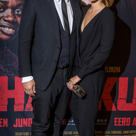 Krista edusti miehensä Antti J. Jokisen kanssa Nyrkki-tv-sarjan kutsuvierastilaisuudessa. Krista edusti miehensä Antti J. Jokisen kanssa Nyrkki-tv-sarjan kutsuvierastilaisuudessa.