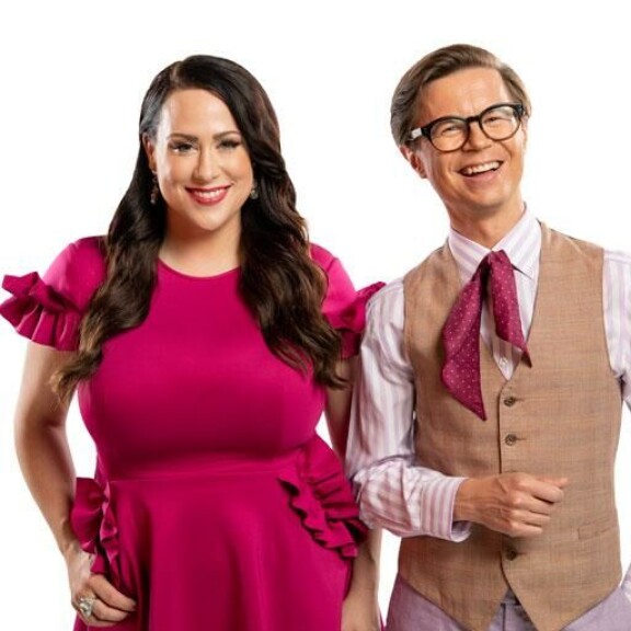 Televisiossa Niina tähdittää parhaillaan peräti kahta ohjelmaa, Say Yes to the Dress Suomea ja Suurinta pudottajaa. Televisiossa Niina tähdittää parhaillaan peräti kahta ohjelmaa, Say Yes to the Dress Suomea ja Suurinta pudottajaa.