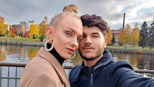 Pavlos-rakas salaa Suomessa – Miss Suomi Anni Harjunpää oppi, missä jamassa suhde on: ”Keskustelimme siitä ensi kertaa tosissaan!' Anni Harjunpää ja Pavlos