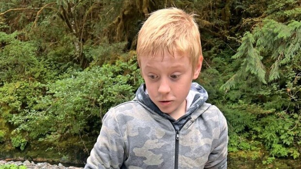 Harvinainen syömishäiriö: 11-vuotias Cameron ahmii ruuveja Cameron