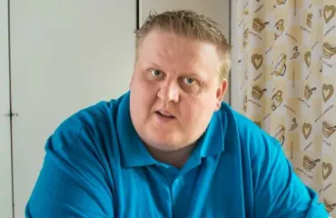 Maajussi pulassa! Tunnettu tosi-tv-kasvo teki konkurssin – 150 000 euron rahariita käräjille!