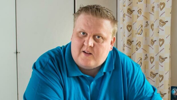 Maajussi pulassa! Tunnettu tosi-tv-kasvo teki konkurssin – 150 000 euron rahariita käräjille! Mikko Ylöstalon firma meni konkurssiin.