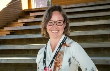 Ex-kansanedustaja silmä kovana! Rosa Meriläinen seurasi taekwondoa – kuva!