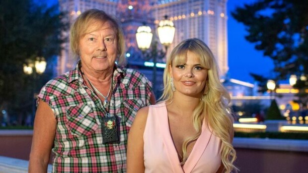 Dannyn, 77, ja Erika Vikmanin, 26, rakkaus kukoistaa – ”Suhteemme on erikoinen ikäeromme takia!” Dannyn ja Erikan suhde kukoistaa.