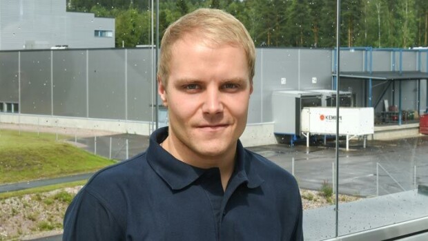 Sokkipaljastus F1-tähden lähipiiristä: Valtteri Bottas jättää naisensa kuin nallin kalliolle! Valtteri Bottas jättää tyttöystävänsä yllättäen.