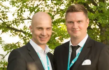 ”Vaimoni oli vuosia huolissaan!” Tangokuningas Jukka Hallikaisen vakava sairaus valvotti keikkakaveri Marko Maunukselaa – lääkäriltä tyly diagnoosi!