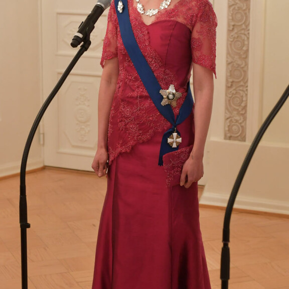 Nämä kaunottaret loksauttivat leuat Linnassa! Sensuellin Janniinan kauneus hurmasi Seiskan lukijat - katso kuvat Linnan juhlien kauneimmista! Jenni Haukio