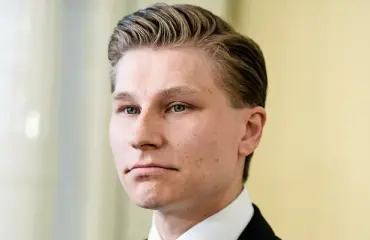 Kuva! Kansanedustaja Antti Häkkänen shoppaili Pieksämäellä – selitti ostoksiaan asiakkaille!