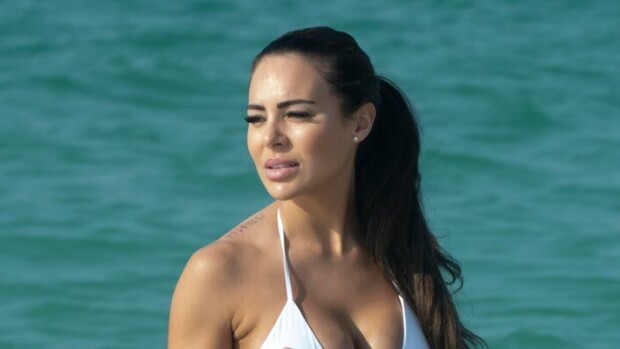 Uuh! Sofia Belórfin fitnesspeppu sai huomiota ökylomalla – kuva! Sofia Belorf lomaili Dubaissa.