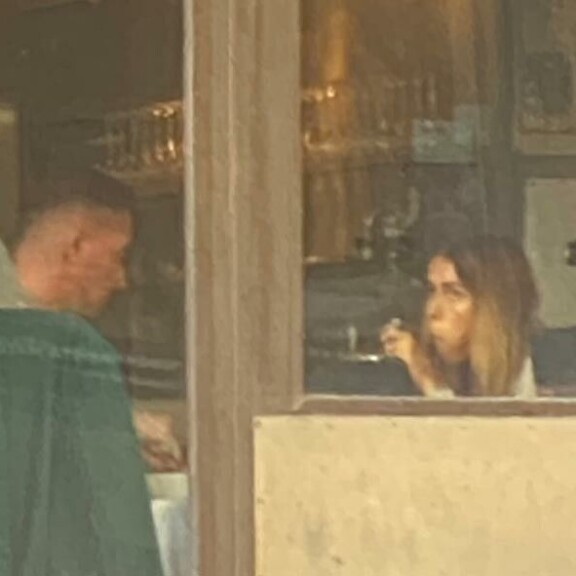 Kuva! Salatut elämät -pariskunta Kerttu Rissanen ja Sami Uotila nauttivat lounasta ökyravintolassa! Sami Uotila ja Kerttu Rissanen syömässä.