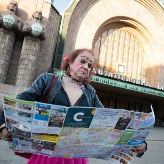 Siikajokinen Markus ei muista, koska on viimeksi käynyt Helsingissä. Mediaan se kuitenkin liittyi, mutta tehtiinkös silloin juttu Yleen vai Seiskaan...? Siikajokinen Markus ei muista, koska on viimeksi käynyt Helsingissä. Mediaan se kuitenkin liittyi, mutta tehtiinkös silloin juttu Yleen vai Seiskaan...?
