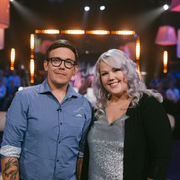 Suvi osallistui Tuttu Juttu Show´hun Matti-miehensä kanssa. Suvi osallistui Tuttu Juttu Show´hun Matti-miehensä kanssa.