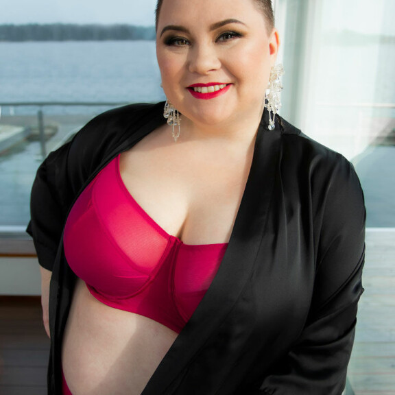 Kurvikkaat kaunottaret ihanissa alusasuissa! Tässä ovat Miss plus size 2020 -finalistit - katso kuvat! veera korhonen