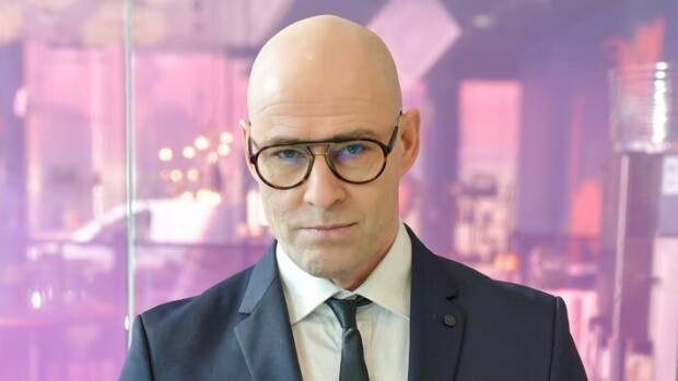 Studion ovi lukkoon! Jussi Rainio paljastaa Neon 2:n jättihitin synnystä: ”Minut pakotettiin laulamaan se!” Jussi Rainio