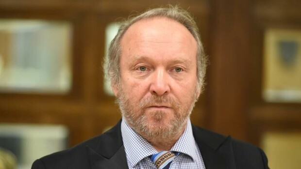 No jopas! Teuvo Hakkarainen lyttää Suomen: Eläkepäivät ulkomailla?! Teuvo Hakkarainen