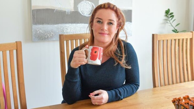 Työttömäksi jäänyt Milana Misic osti rakkaansa kanssa uuden kodin – ”Onneksi pankit ovat luvanneet lyhennysvapaata asuntolainoista!” MIlana Misic