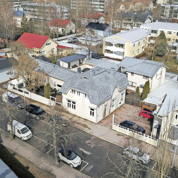Kohuliikemies Onni Sarmaste vuokrasi piilopaikaksi koko hotellin – kuva! Kuva: Panu Hörkkö
