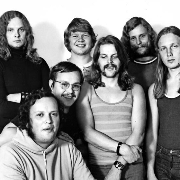 Pepe & Paradise -yhtye perustettiin vuonna 1968. Pepe & Paradise -yhtye perustettiin vuonna 1968.