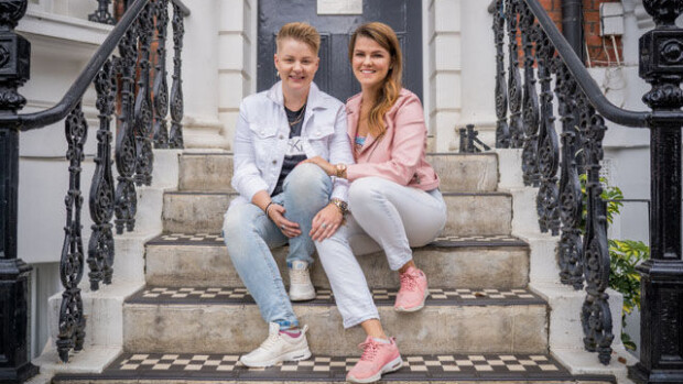 Salahäät! Saara Aalto on nykyään rouva - yhteinen bisnes Meri-vaimon kanssa! Saara Aalto