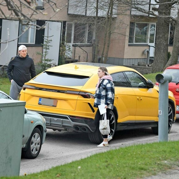 Patrikin öky-Lamboa vie 4-litrainen, 650-heppainen V8-moottori. Auto kiihtyy nollasta sataan 3,6 sekunnissa, ja sen huippunopeus on yli 300 kilometriä tunnissa. Patrikin öky-Lamboa vie 4-litrainen, 650-heppainen V8-moottori. Auto kiihtyy nollasta sataan 3,6 sekunnissa, ja sen huippunopeus on yli 300 kilometriä tunnissa.