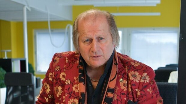 Suomi-kiekon tienraivaajalle jäi pelkkä luu käteen! Juhani Tamminen nykytähtien miljoonatienesteistä: ”Ei kateuden häivääkään!” Juhani Tamminen