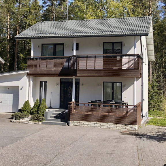 Kuva! Tämän mökin ulosotto vei Jari-Matti Latvalalta verosotkujen takia – exä Maisa Torppa omistaa pienen osan: Haluan siitä eroon! cc