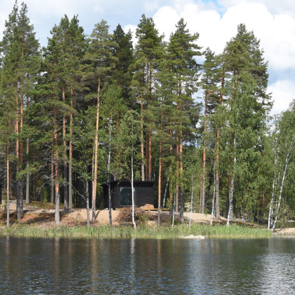 Kuva! Tämän mökin ulosotto vei Jari-Matti Latvalalta verosotkujen takia – exä Maisa Torppa omistaa pienen osan: Haluan siitä eroon! sd