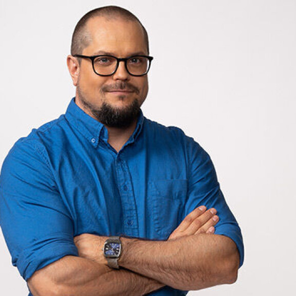 Yllätysosallistuja Ensitreffit alttarilla -ohjelmassa  - puolisoaan pettänyt TIS-Jape etsii nyt seikkailunhaluista naista T